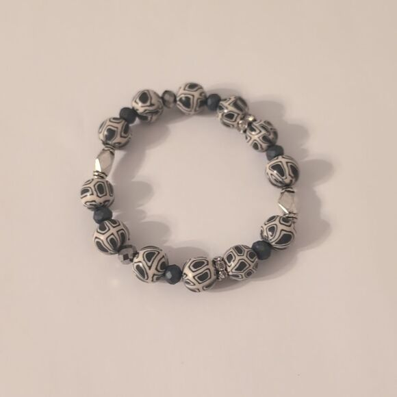 590 Silver Dark Gray and White Painted Pave Beaded Bracelet - Picture 3 of 4